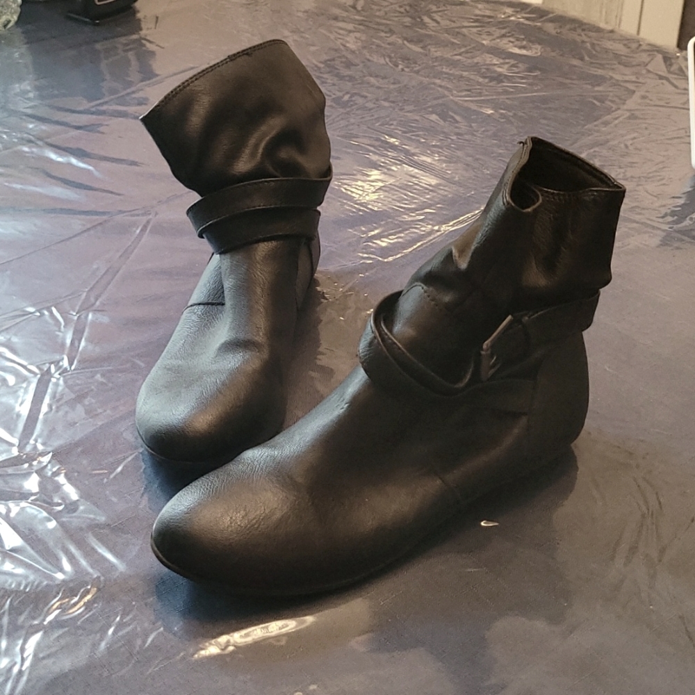 American Eagle ankle boots